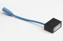 El receptor de radio, para la Placa de accionamiento electrónica eLINE Radio, permitirá que los accionamientos, de doble descarga y simple descarga, se realicen de forma remota vía radiofrecuencia a través de un mando a distancia.